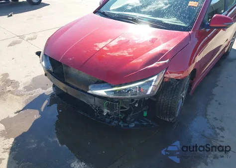 2019 Hyundai Elantra Sport z USA, uszkodzony, nr VIN KMHD04LB4KU843776